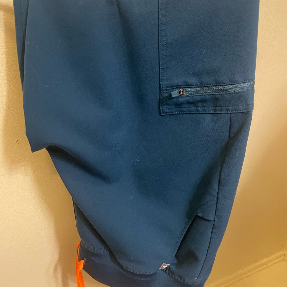 Figs Zamora Deep Reef Scrub pants